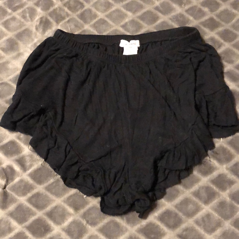 Black soft flowy shorts size small